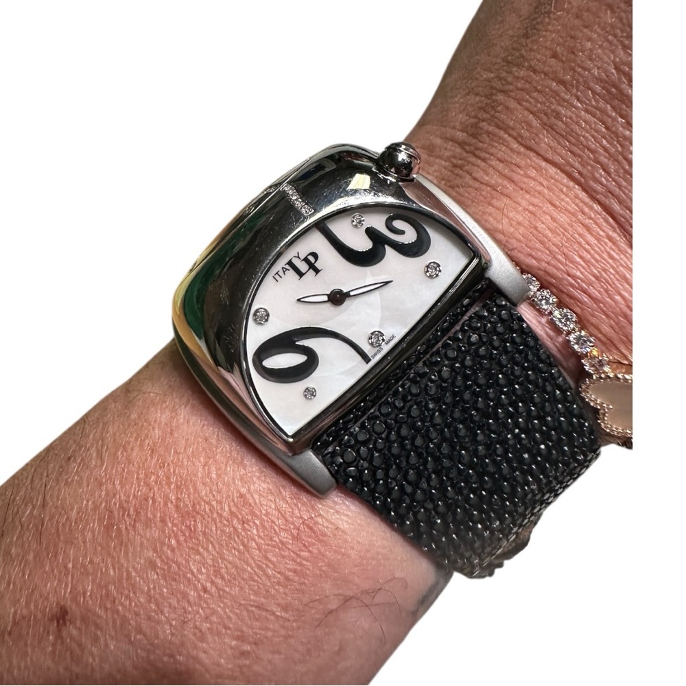 LUCIEN PICCARD JUNIOR BARLETTA SWISS LADIES WATCH 0.30CTW DIAMONDS